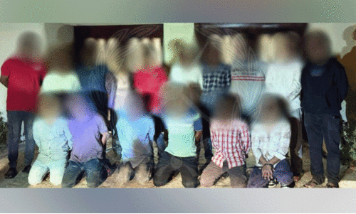 തൊ​ഴി​ൽ നി​യ​മ​ലം​ഘ​ന​വും മ​നു​ഷ്യ​ക്ക​ട​ത്തും; മ​സ്ക​ത്തി​ൽ 19 പ്ര​വാ​സി​ക​ൾ പി​ടി​യി​ൽ