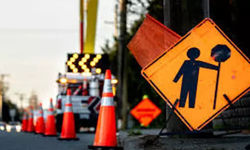 ഗ​താ​ഗ​ത നി​യ​ന്ത്ര​ണം