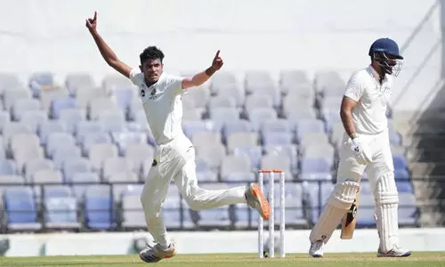 മാലേവർ വീണു; കളി തിരിച്ചുപിടിച്ച് കേരളം, വിദർഭക്ക് ഏഴ് വിക്കറ്റ് നഷ്ടം