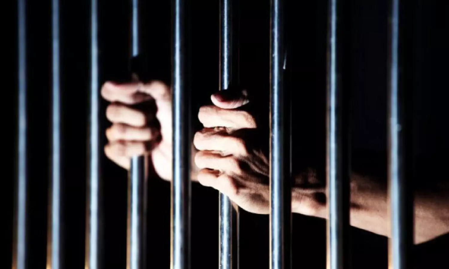 റ​മ​ദാ​ൻ; ത​ട​വു​കാ​ർ​ക്ക്​ മോ​ച​ന​മൊ​രു​ക്കി ഭ​ര​ണാ​ധി​കാ​രി​ക​ൾ