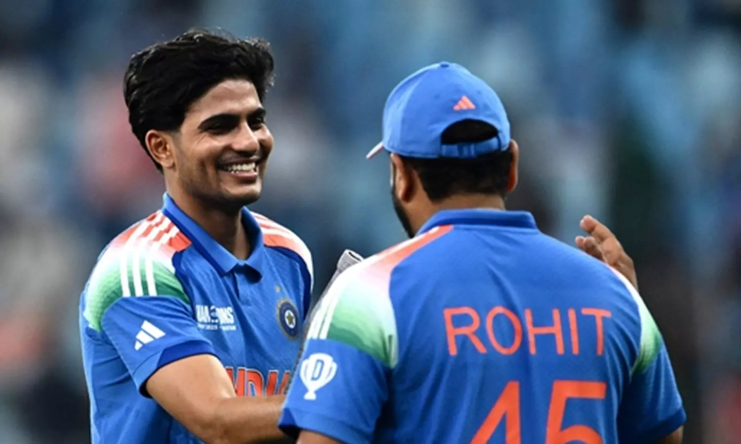 ചാമ്പ്യൻസ് ട്രോഫിയിൽ ഗില്ലിന്റെ ക്യാപ്റ്റനായുള്ള അരങ്ങേറ്റമുണ്ടാകും; ന്യൂസിലാൻഡിനെതിരെ രോഹിത് കളിക്കില്ല