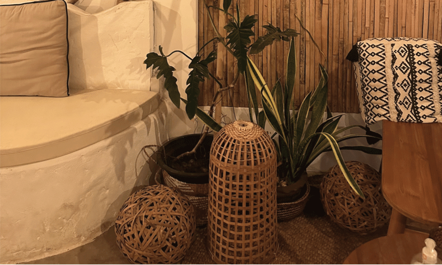 വെറുതെയിടരുത് വീടിന്‍റെ കോർണറുകൾ. കോർണറുകളെ മനോഹരവും ഉപയോഗയോഗ്യവുമാക്കാനുള്ള വഴികളിതാ...