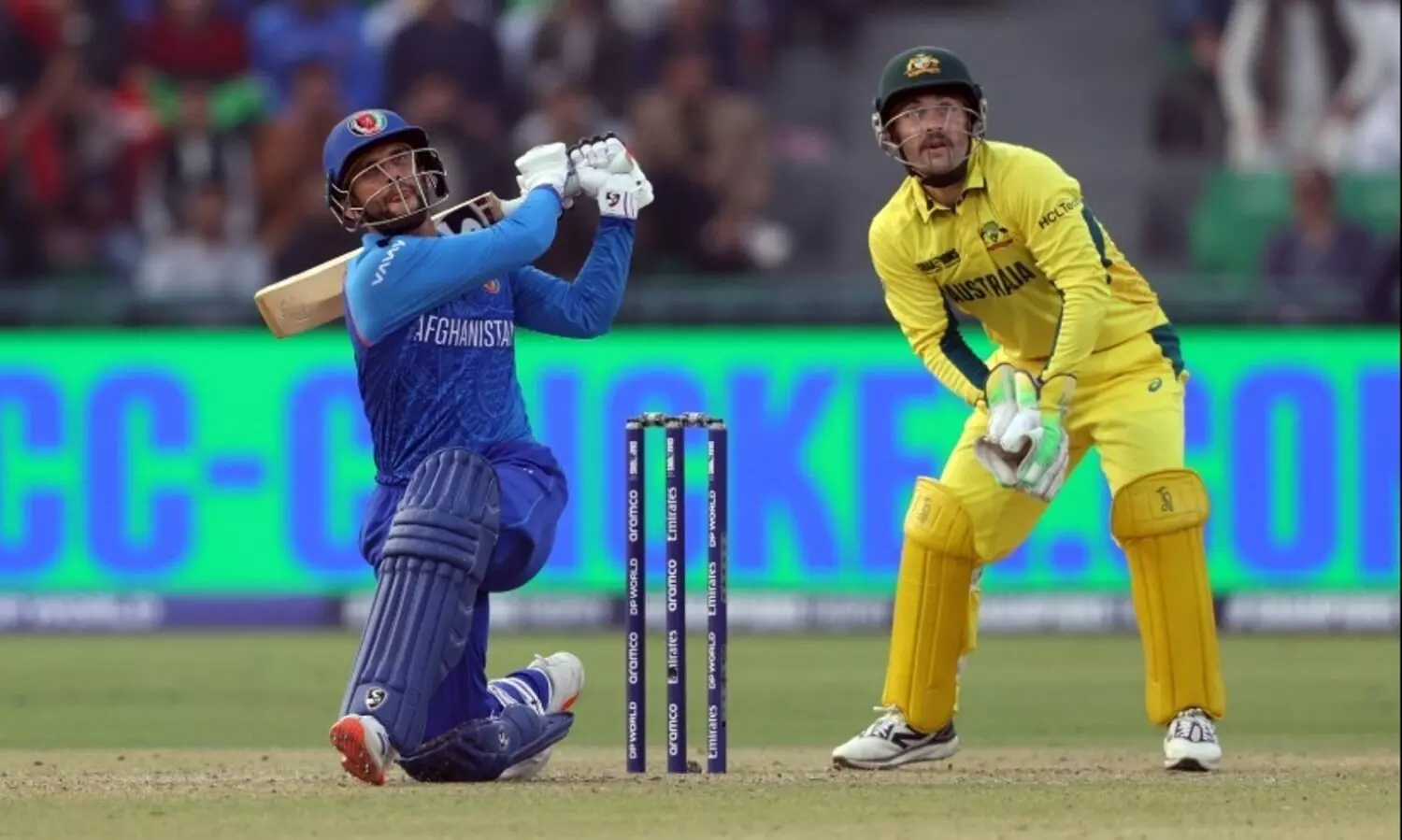 അതലിനും ഒമർസായിക്കും അർധ സെഞ്ച്വറി; ഓസീസിന്  274 റൺസ് വിജയലക്ഷ്യം കുറിച്ച് അഫ്ഗാനിസ്താൻ