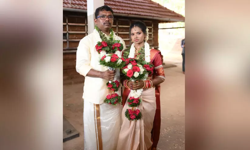 അഴീക്കോട്ടെ പയ്യന് വധുവായി ബുദ്ധഗയക്കാരി അഴീക്കോട്ടെ പയ്യന് വധുവായി ബുദ്ധഗയക്കാരി