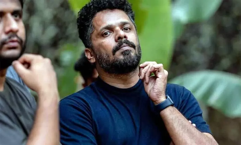 വയലൻസ് കാണിക്കുമ്പോൾ ഉത്തരവാദിത്തം വേണം, സിനിമ ജനങ്ങളെ സ്വാധീനിക്കും- ആഷിക് അബു