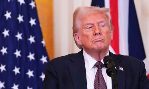 ട്രംപിന് തിരിച്ചടി; ജീവനക്കാരുടെ കൂട്ടപിരിച്ചുവിടൽ കോടതി തടഞ്ഞു