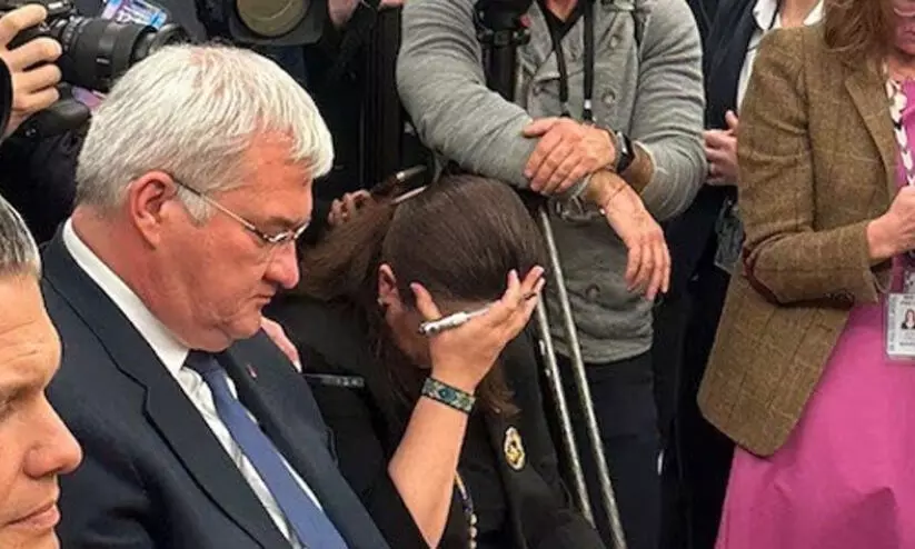 ട്രംപ്-​സെലൻസ്കി വാക്പോരിനിടെ അസ്വസ്ഥയായി തലയിൽ കൈവച്ച് യുക്രെയ്ൻ അംബാസിഡർ; ദൃശ്യങ്ങൾ വൈറൽ