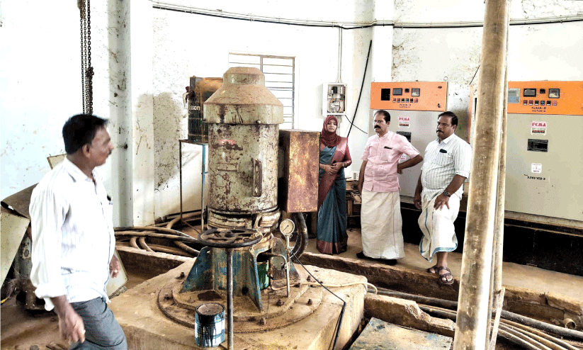 കു​ടി​വെ​ള്ള വി​ത​ര​ണം മു​ട​ങ്ങി​യി​ട്ട് 20 ദി​വ​സം; ജ​നം ദുരിതത്തിൽ