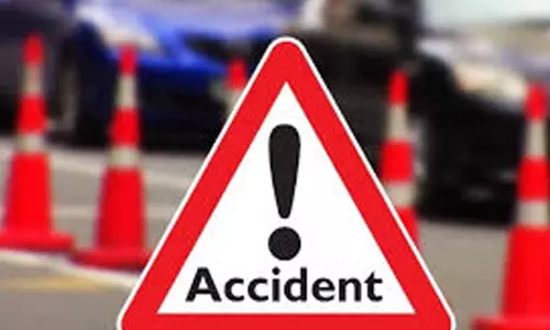 ദു​ബൈ​യി​ൽ ട്ര​ക്കി​ന്​ തീ​പി​ടി​ച്ച്​ അ​പ​ക​ടം: ഡ്രൈ​വ​ർ മ​രി​ച്ചു