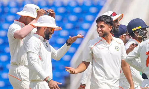 രഞ്ജിയിൽ കേരളമോ വിദർഭയോ? ഇനി സാധ്യത ഇങ്ങനെ... രഞ്ജിയിൽ കേരളമോ വിദർഭയോ? ഇനി സാധ്യത ഇങ്ങനെ...