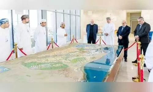 ഇ​റാ​ഖി വ്യാ​പാ​ര പ്ര​തി​നി​ധി സം​ഘം ദു​കം സ​ന്ദ​ർ​ശി​ച്ചു