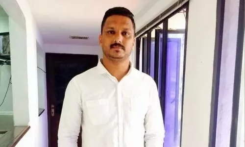 ജീവൻ നിലനിർത്താൻ ആഴ്ചയിൽ മൂന്ന് ഡയാലിസിസ്; പ്രവീണിന് വേണം കരുണയുള്ളവരുടെ കൈത്താങ്ങ് ജീവൻ നിലനിർത്താൻ ആഴ്ചയിൽ മൂന്ന് ഡയാലിസിസ്; പ്രവീണിന് വേണം കരുണയുള്ളവരുടെ കൈത്താങ്ങ്