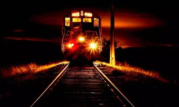 മരിച്ചവരുടെ തീവണ്ടി