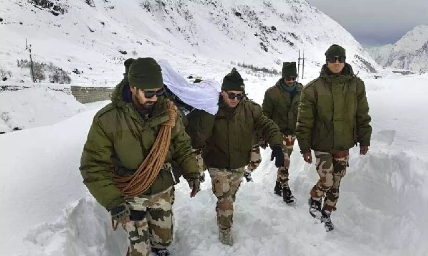 ഉത്തരാഖണ്ഡ് ഹിമപാതം: മരണം നാലായി; തൊഴിലാളികളുടെ സുരക്ഷയിൽ സർക്കാർ വീഴ്ച വരുത്തിയെന്ന് കോൺഗ്രസ്