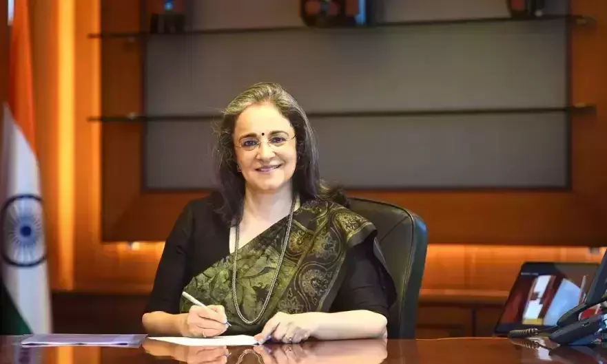 സെബി മുൻ മേധാവി മാധബി പുരി ബുച്ചിനെതിരെ കേസെടുക്കാൻ നിർദേശം