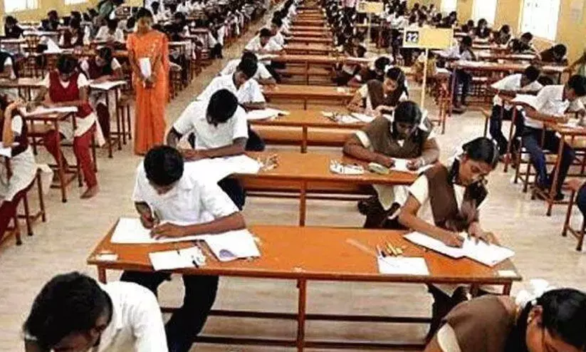 ജില്ലയിൽ നാളെ 43,904 പേർ   എസ്.എസ്.എൽ.സി പരീക്ഷയെഴുതും