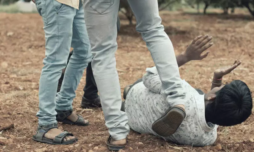 സ്കൂളുകളിലെ ചോരക്കളിക്ക് അറുതിവേണം