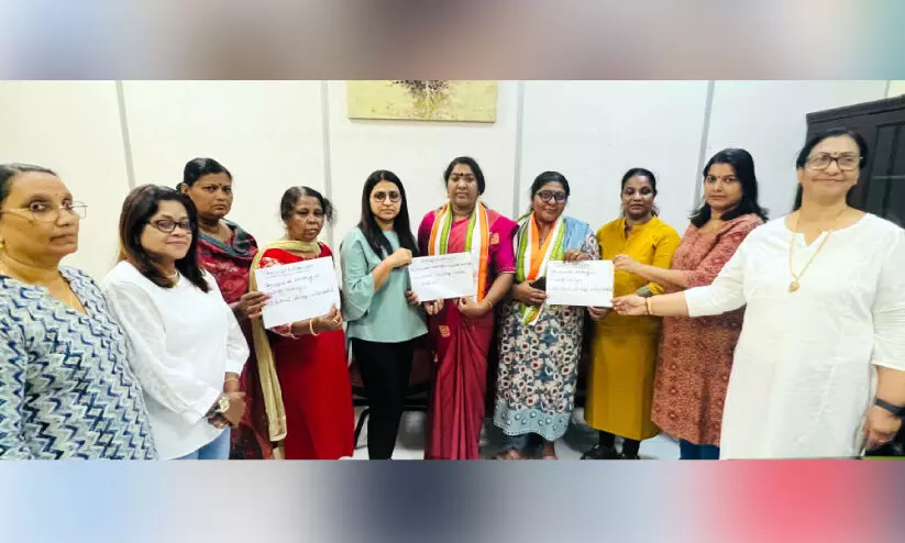 ആ​ശാ​വ​ർ​ക്ക​ർ​മാ​രു​ടെ സ​മ​രം: ഐ​ക്യ​ദാ​ർ​ഢ്യ സം​ഗ​മം ന​ട​ത്തി