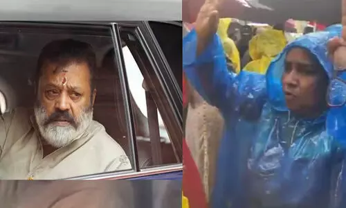 ഗൂഢശ്രമങ്ങളുണ്ടാകാതെ കരുതൽ കണ്ണുകൾ വെക്കണം; സമരം ചെയ്യുന്ന ആശാവർക്കർമാർക്ക് കോട്ടും കുടയും വിതരണം ചെയ്ത് സുരേഷ് ഗോപി