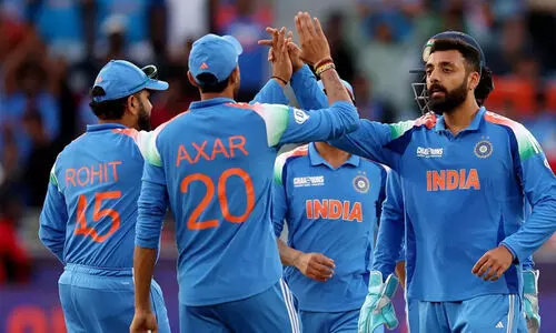 വരുണിന്റെ വാരിക്കുഴിയിൽ കിവിസ് വീണു; ഇന്ത്യ ഗ്രൂപ്പ് ചാമ്പ്യന്മാർ