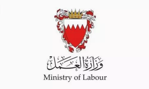 തൊ​ഴി​ലി​ട​ങ്ങ​ളി​ലെ നി​യ​മ, സു​ര​ക്ഷ ലം​ഘ​ന​ങ്ങ​ൾ​ക്കെ​തി​രെ മു​ന്ന​റി​യി​പ്പ് ന​ൽ​കി തൊ​ഴി​ൽ മ​ന്ത്രാ​ല​യം