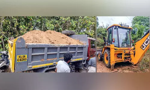 മണ്ണ് ഖനനം; ടിപ്പറും മണ്ണുമാന്തി യന്ത്രവും പിടിച്ചെടുത്തു