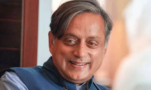 യൂടേൺ എടുത്തിട്ടില്ല; നിലപാടിൽ ഒരു മാറ്റവുമില്ല -ശശി തരൂർ