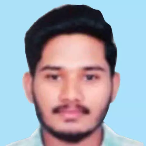 കാ​റി​ടി​ച്ച് നി​യ​ന്ത്ര​ണം​വി​ട്ട സ്‌​കൂ​ട്ട​ർ ബ​സി​ലി​ടി​ച്ചു; യു​വാ​വി​ന് ദാ​രു​ണാ​ന്ത്യം