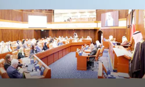 നാ​ട്ടി​ലേ​ക്ക​യ​ക്കു​ന്ന പ​ണ​ത്തി​ന് നി​കു​തി; നി​ർ​ദേ​ശം ത​ള്ളി ശൂ​റ കൗ​ൺ​സി​ൽ