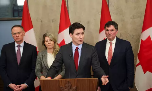 യു.എസ് തീരുവക്ക് അതേ നാണയത്തിൽ മറുപടി; ‘പ്രതികാര’ തീരുവ ചുമത്തി കാനഡയും ചൈനയും