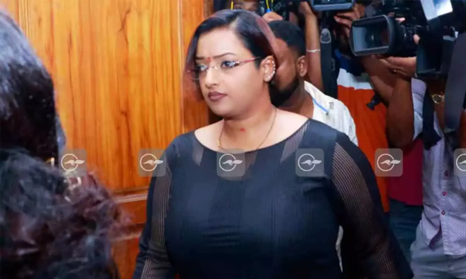 സ്വപ്ന സുരേഷിനെ ജ​യി​ലി​ലെ​ത്തി ഭീ​ഷ​ണി​പ്പെ​ടു​ത്തി​യെ​ന്ന പ​രാ​തി: ഹരജി വാദത്തിന്​ മാറ്റി