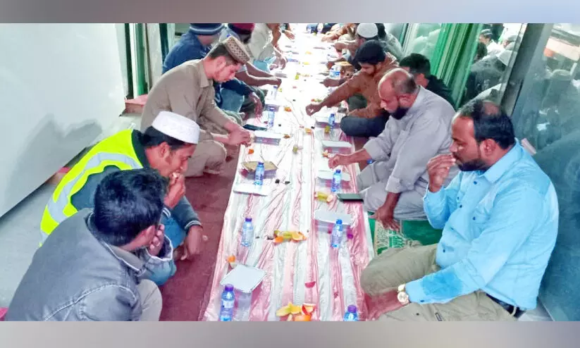 ലൈ​റ്റ്‌​സ് ഓ​ഫ് കൈ​ൻ​ഡ്നെ​സ് ഇ​ഫ്താ​ർ സം​ഘ​ടി​പ്പി​ച്ചു