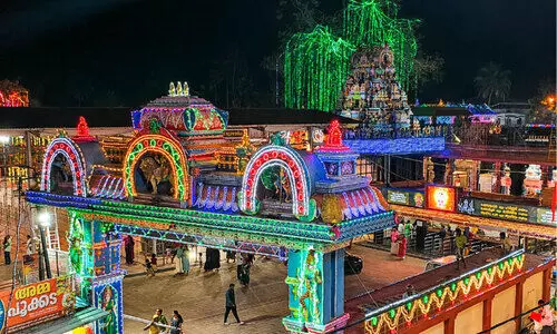 പൊങ്കാലക്കലങ്ങളും ചുടുകല്ലും അരിവട്ടിയുമൊക്കെ എത്തിത്തുടങ്ങി പൊങ്കാലക്കലങ്ങളും ചുടുകല്ലും അരിവട്ടിയുമൊക്കെ എത്തിത്തുടങ്ങി