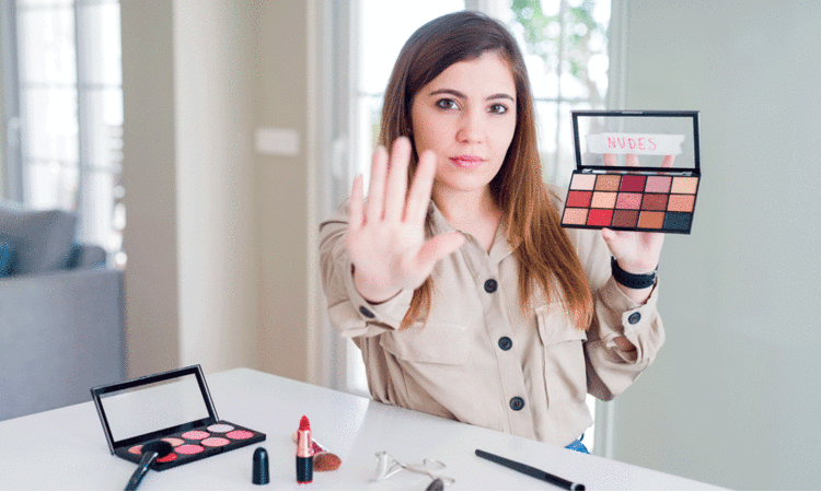 ‘ബെളുത്തിട്ട് പാറാൻ’ തേക്കുന്ന ക്രീമുകൾ കാൻസറിന് കാരണമാകുമോ? -ഫേസ് ക്രീമും ഹെയർ ഡൈയും ടാറ്റൂവും ഉപയോഗിക്കുമ്പോൾ ഇക്കാര്യങ്ങൾ ശ്രദ്ധിക്കണം