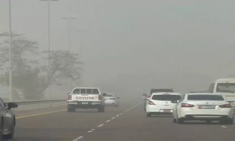 ദുബൈയിലും അബൂദബിയിലും പൊടിക്കാറ്റ് ദുബൈയിലും അബൂദബിയിലും പൊടിക്കാറ്റ്