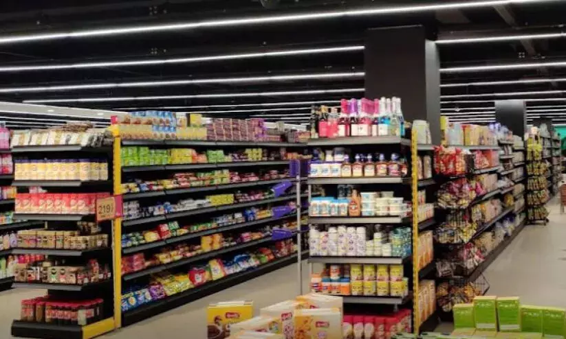 ഭ​ക്ഷ്യ​സു​ര​ക്ഷ ഭീ​ഷ​ണി: മു​സ​ഫ​യി​ൽ സൂ​പ്പ​ർ​മാ​ർ​ക്ക​റ്റ് അ​ട​ച്ചു​പൂ​ട്ടി