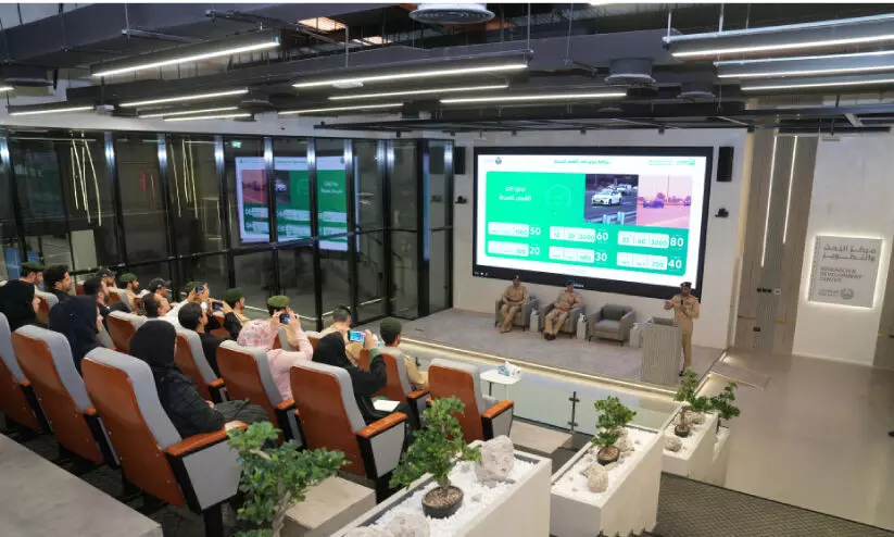 വാ​ഹ​ന​ങ്ങ​ൾ അ​ക​ലം പാ​ലി​ച്ചി​ല്ലെ​ങ്കി​ൽ റ​ഡാ​റി​ൽ കു​ടു​ങ്ങും