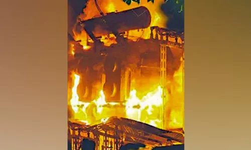 പ്ര​തി​സ​ന്ധി കെ.​എ​സ്.​ഇ.​ബി​ക്ക് പാ​ഠ​മാ​യി​ല്ല;  ട്രാ​ൻ​സ്ഫോ​ർ​മ​റു​ക​ൾ എ​വി​ടെ കി​ട്ടും?