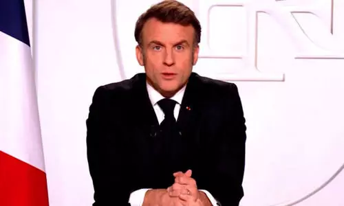 ‘​ക്രൂരതയുടെ ലോകം’ പുതിയ യുഗത്തിലേക്കെന്ന് മാ​ക്രോൺ; റഷ്യൻ ആക്രമണം യുക്രെയ്നിൽ അവസാനിക്കില്ലെന്നും മുന്നറിയിപ്പ്