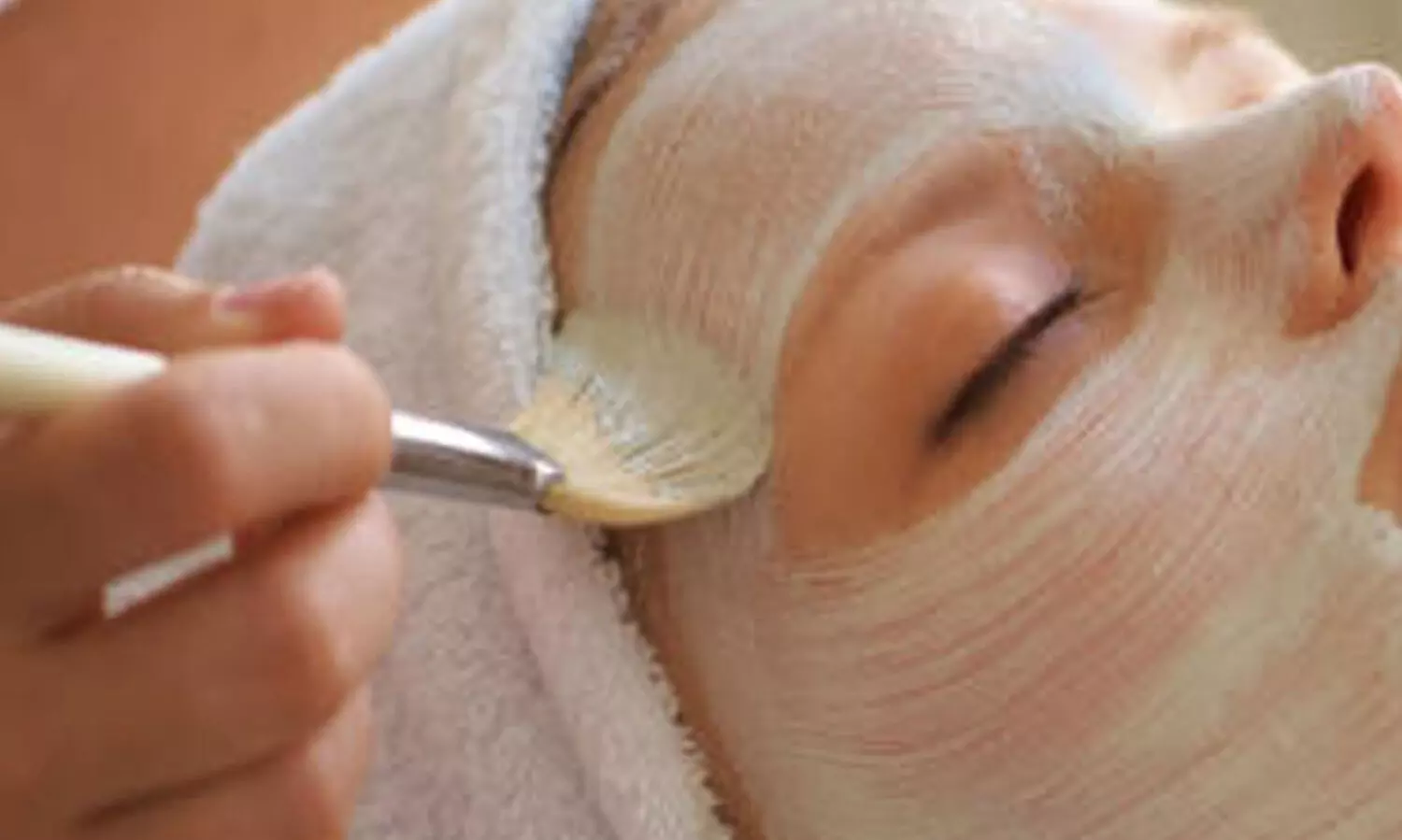 ‘ബെളുത്തിട്ട് പാറാം’ ക്രീമുകളും ഹെയർ ഡൈയും കാൻസറിന് കാരണമാകുമോ?