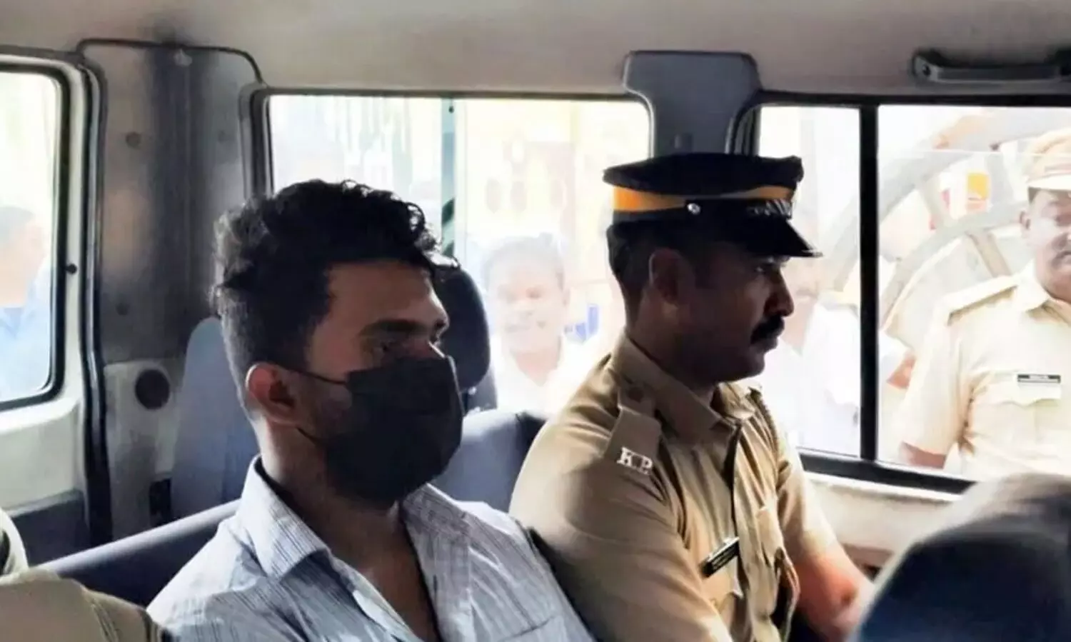 വക്കാലത്തൊഴിഞ്ഞ് അഫാന്റെ വക്കീൽ; നീക്കം കോൺഗ്രസിന്‍റെ പരാതിയെ തുടർന്ന്