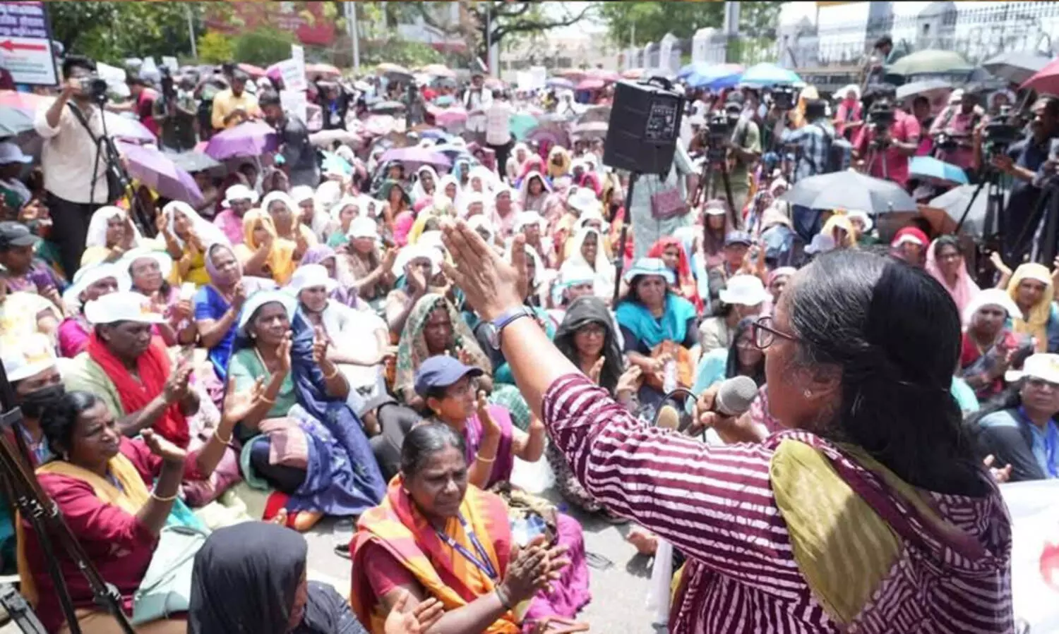 ആശ സമരാവേശത്തിൽ തലസ്ഥാനം: അന്തർദേശീയ വനിതാ ദിനത്തിൽ ആശമാരോടൊപ്പം
