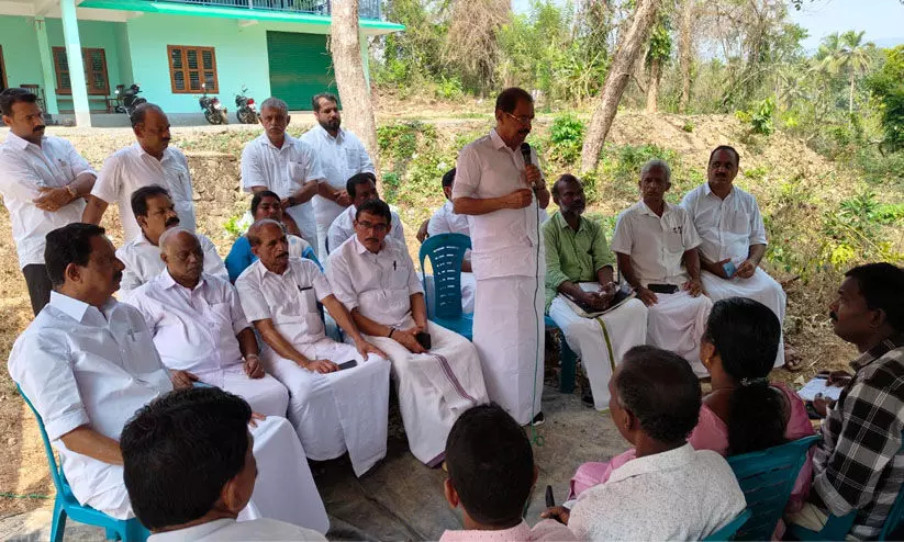 ആറളം ഫാം ആദിവാസികളുടെ സുരക്ഷ ആവശ്യപ്പെട്ട് കൊണ്ടുള്ള രാപ്പകൽ സമരം ഒത്തുതീർപ്പായി