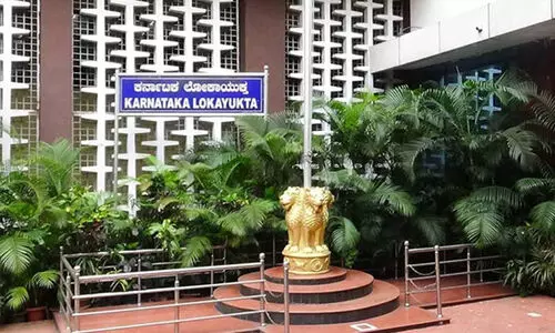 എ​ട്ട് സ​ർ​ക്കാ​ർ ഉ​ദ്യോ​ഗ​സ്ഥ​രെ ല​ക്ഷ്യ​മി​ട്ട് ലോ​കാ​യു​ക്ത റെ​യ്ഡ്