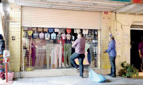 ക​ട​ക​ൾ അ​ർ​ധ​രാ​ത്രി​ക്ക് ശേ​ഷം തു​റ​ന്നു പ്ര​വ​ർ​ത്തി​ക്ക​രു​ത്; നി​ർ​ദേ​ശം ഐ​ക​ക​ണ്ഠ്യേ​ന അം​ഗീ​ക​രി​ച്ച് സ​തേ​ൺ മു​നി​സി​പ്പ​ൽ കൗ​ൺ​സി​ൽ