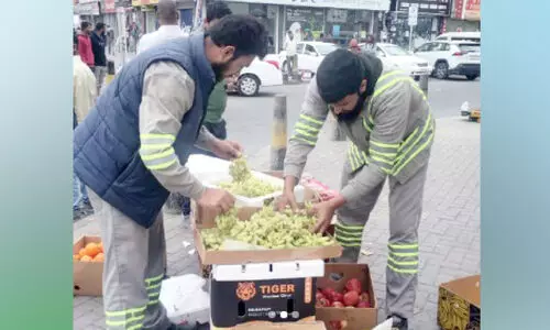അ​ന​ധി​കൃ​ത തെ​രു​വ് ക​ച്ച​വ​ട​ക്കാ​രെ ഒ​ഴി​പ്പി​ച്ച് കാ​പി​റ്റ​ൽ ഗ​വ​ർ​ണ​റേ​റ്റ്