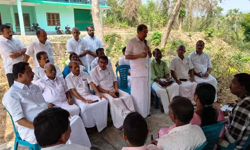 ആറളം ഫാം ആദിവാസികളുടെ സുരക്ഷ ആവശ്യപ്പെട്ട് കൊണ്ടുള്ള രാപ്പകൽ സമരം ഒത്തുതീർപ്പായി