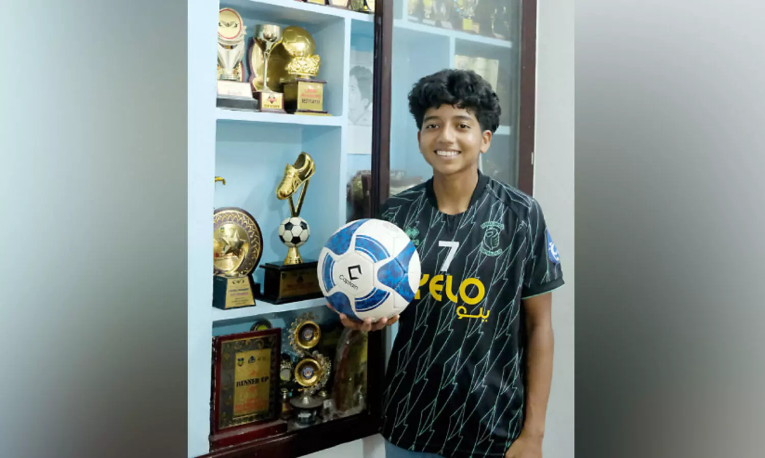 സ്വപ്നപ്പന്തിനെ പിന്തുടർന്ന് രേഷ്മ