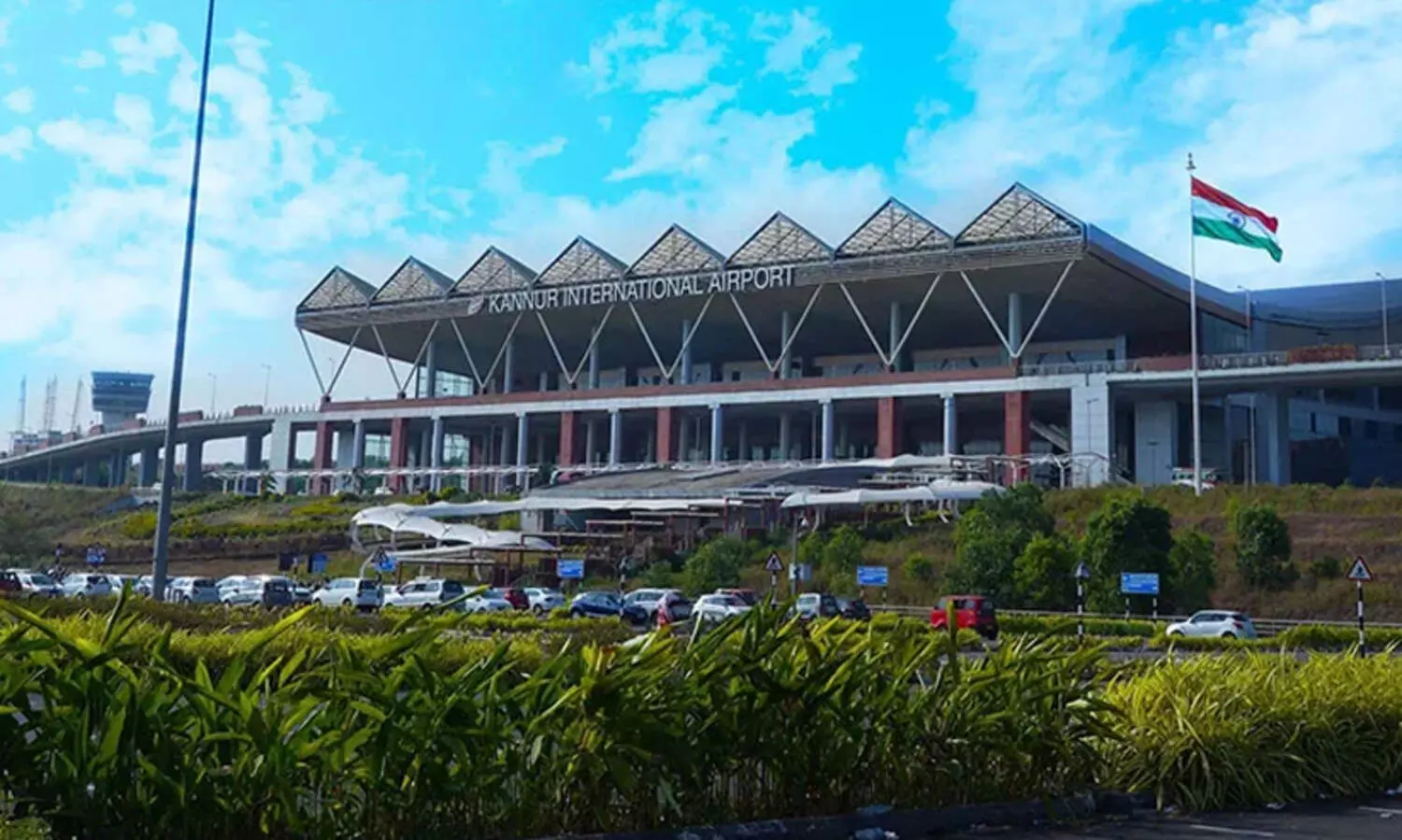 ‘കണ്ണൂർ വിമാനത്താവളത്തിന് പോയന്റ് ഓഫ് കാൾ പദവി നൽകണം’; വനം-വന്യജീവി സംരക്ഷണ നിയമം ഭേദഗതി ചെയ്യണമെന്നും സി.പി.എം