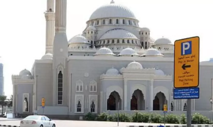 ഷാ​ർ​ജ​യി​ൽ ഇനി എ​സ്.​എം.​എ​സ്​ വഴി പാർക്കിങ് ഫീസ് അടയ്ക്കാം